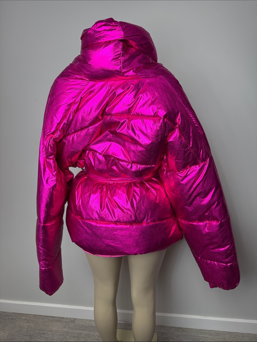 AKIRA Metallic Hot Pink Wrap Puffer Jacket - Picture 5 of 6